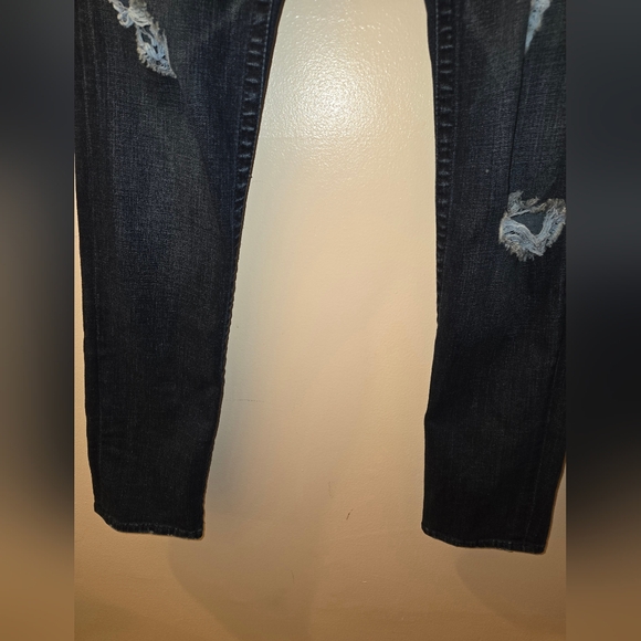 True Religion - Picture 8 of 12